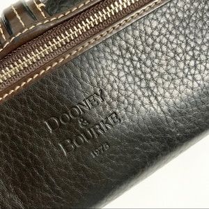 Dooney & Bourke Bags - Dooney & Burke Leather Wallet Dooney & Bourke Bags - Dooney & Burke Leather Wallet